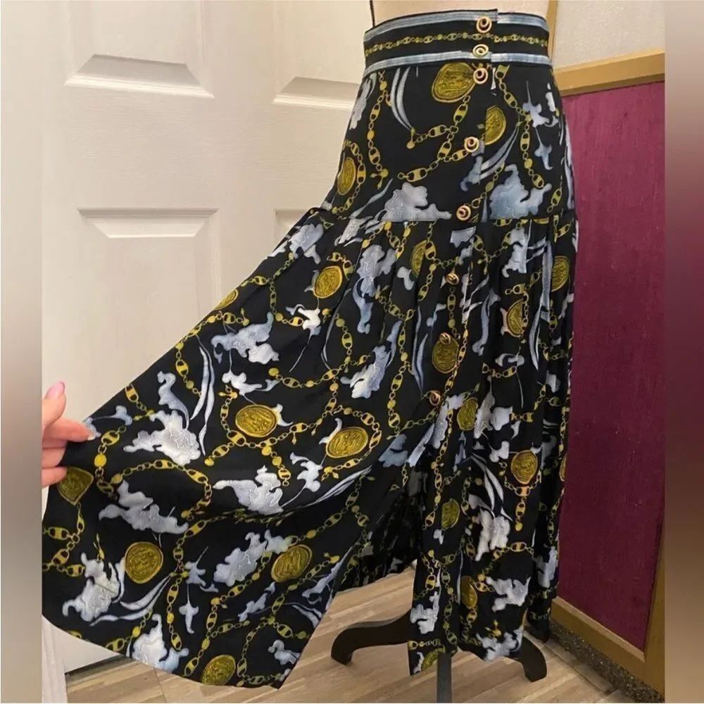 Dorothy Schoelen Platinum Chic Black and Gold Chain Print Skirt, US2